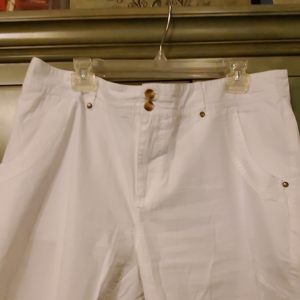 Capris - Picture 2 of 6